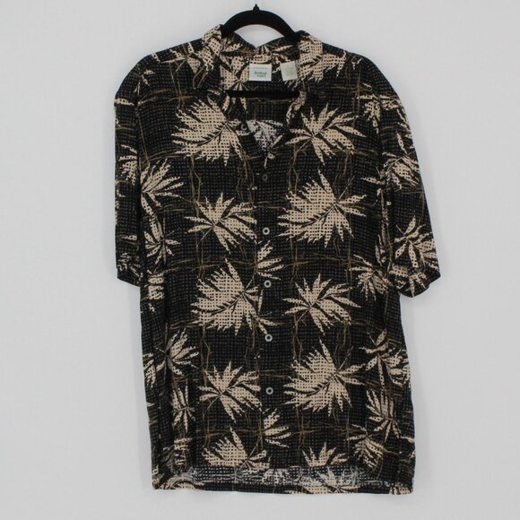 Rainforest Cafe Black Tropical Shirt Men Size Large  100% Rayon  Short Sleeve - Picture 1 of 3
